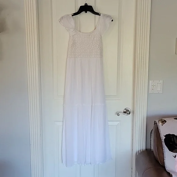 Sincerly Jules | Dresses | Sincerely Jules White Maxi Dress New Crochet Lace  | Poshmark